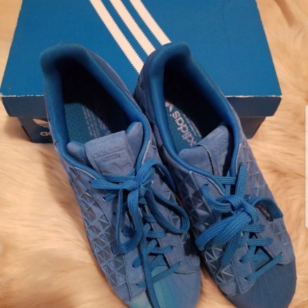 Mens Original Adidas SUPERSTAR.